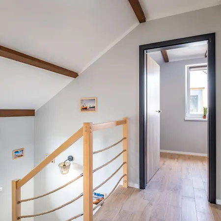 Bursztynowa Przystan 18 וובה